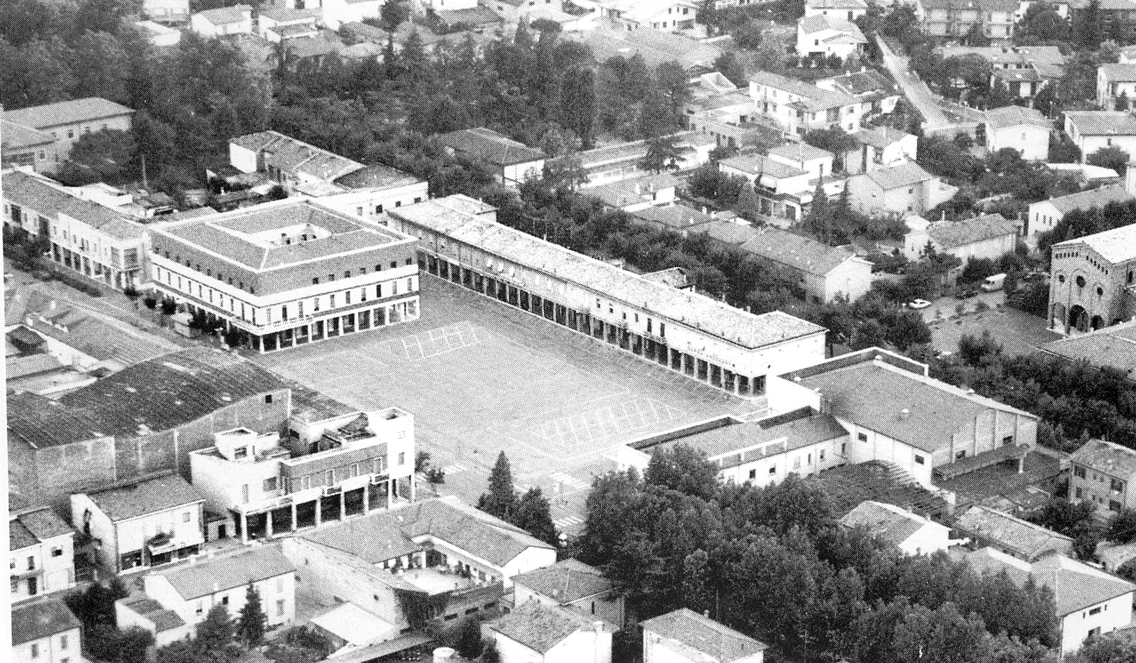 panoramica-aerea1960-2.jpg (975048 byte)